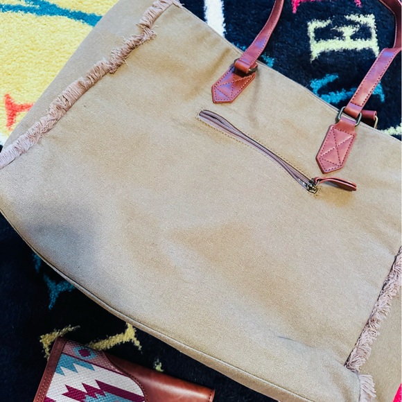 Western tote bag with matching wallet - Picture 3 of 11